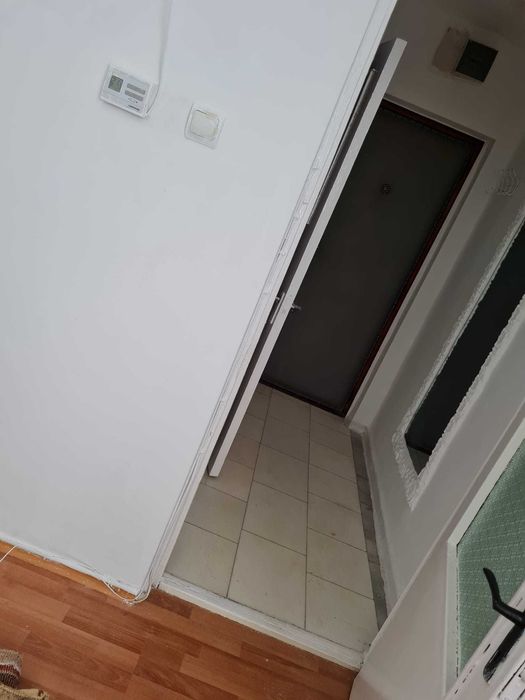 Inchiriez apartament