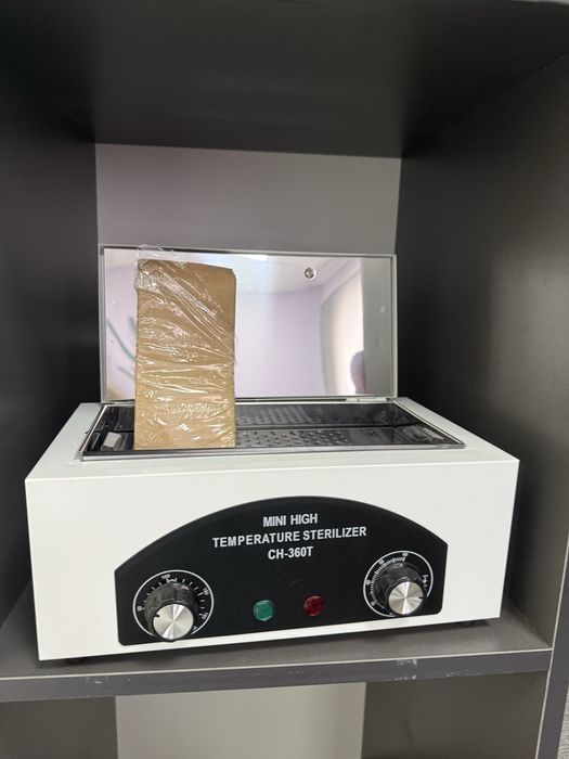 Стул мастера, кушетка, стол массажный