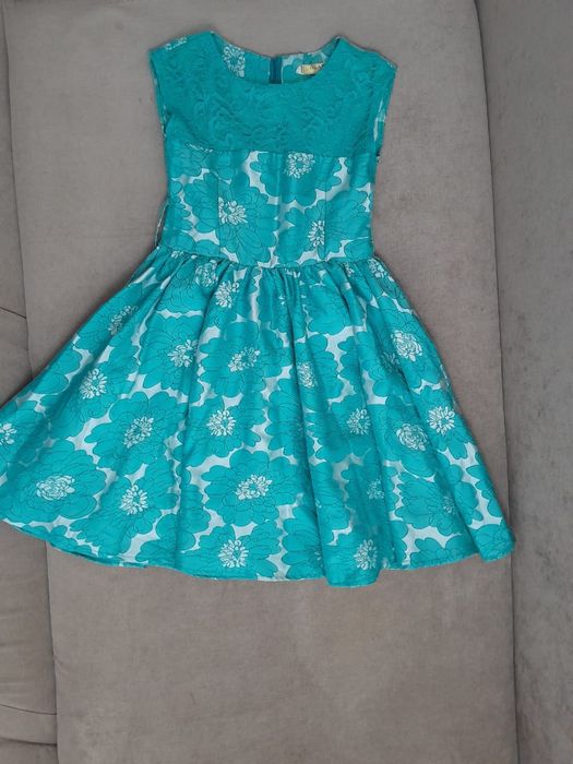 Платья и комбинезоны на девочку