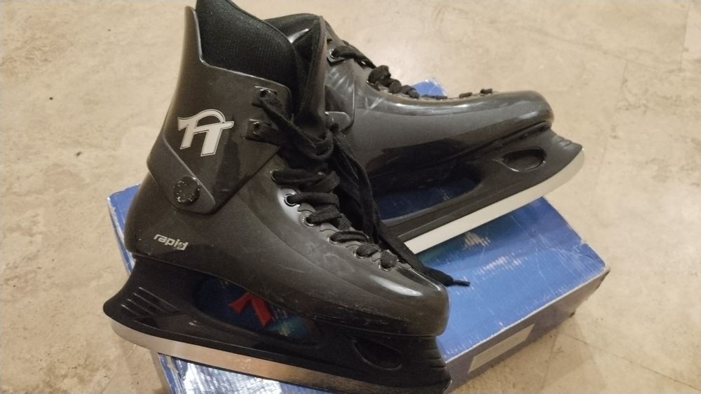 Коньки хоккейный,40размер