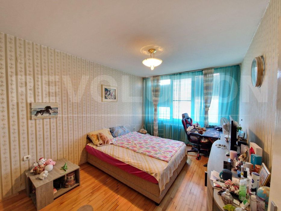 Продава се Тристаен апартамент в София, Дружба 1 - 91 кв.м за 1233 €/кв.м - Снимка #4