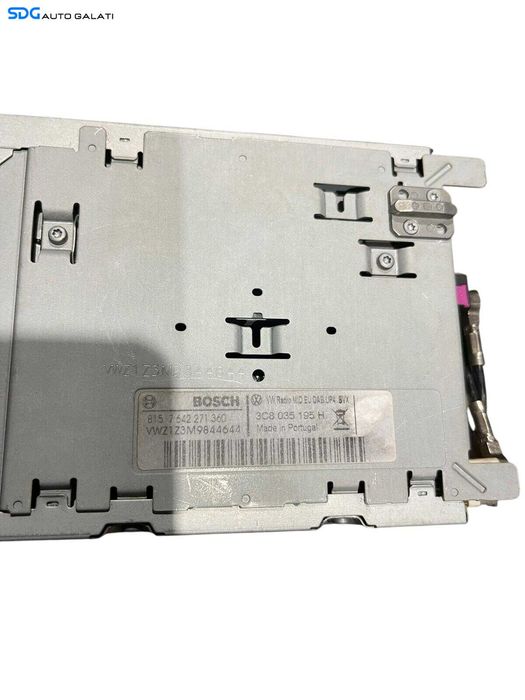 Radio CD Player Fara Safe Code Volkswagen Passat B6 2005 - 2010 Cod 3C8035195H [S0127]