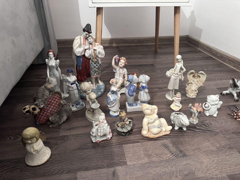 Bibelouri vintage colectie  120buc se poate vinde si separat