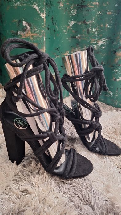 Sandale Missguided/Noi