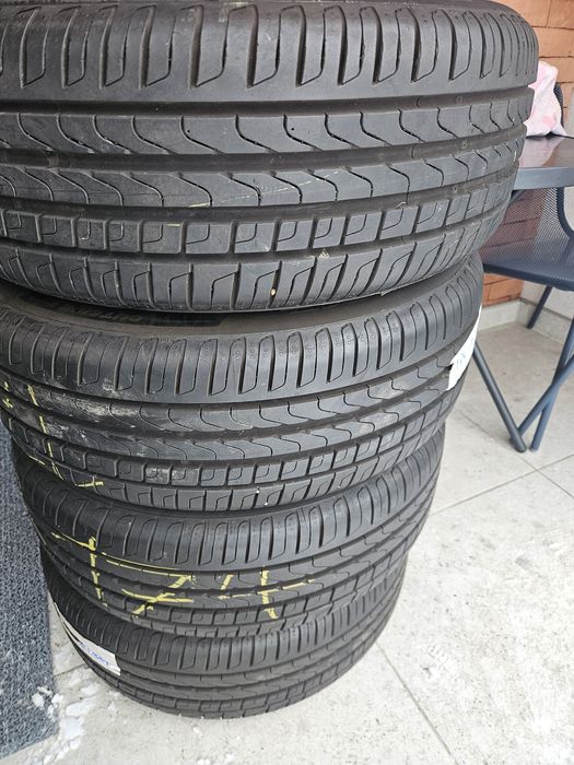 Ocazie! Set 4 anvelope VARĂ  Pirelli Cinturato P7 215/55 R17 94W –