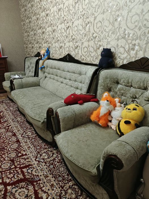 Продается диван в хорошем состоянии