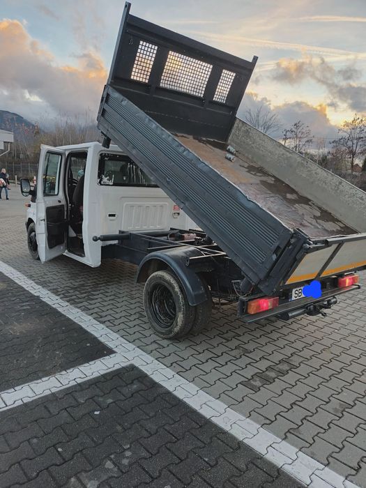 Vând Ford transit basculabil pe 3 parti