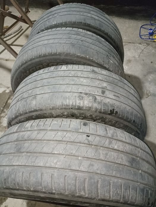 Продам комплект летней резины 215/60/16