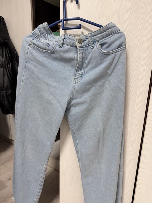 Трендовые красивые джинсы