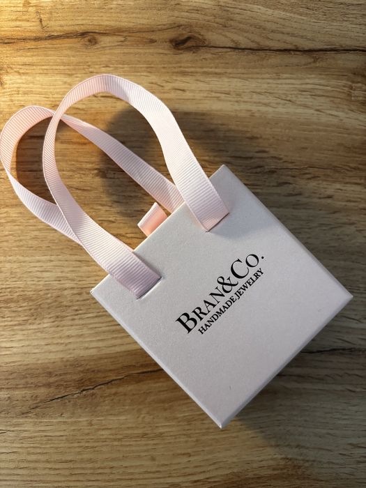 Елегантно колие ново