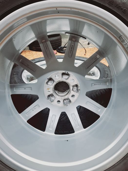 Roti r20 Originale Audi Q7 4M  5x112 285 45 20
Cu anvelope 285 45 20 g