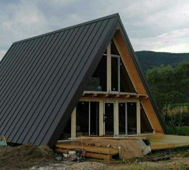 Vand mai multe modele de case