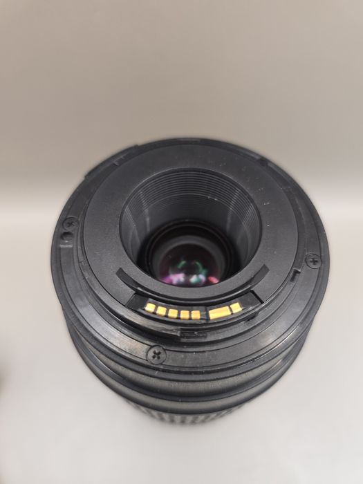 Obiectiv Tamron AF 70-300mm f/4-5.6 Di LD Macro (1:2) (Model A17) – Canon EF | Telephoto & Macro