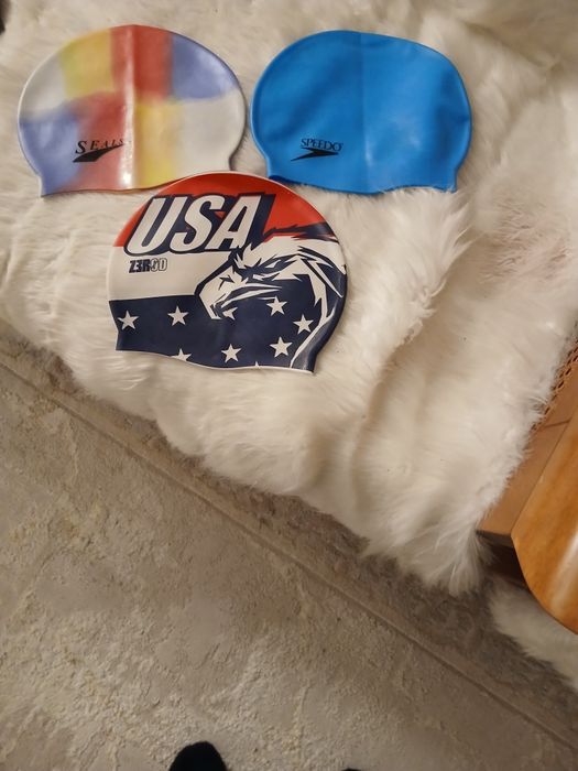 Шапочки для плавания