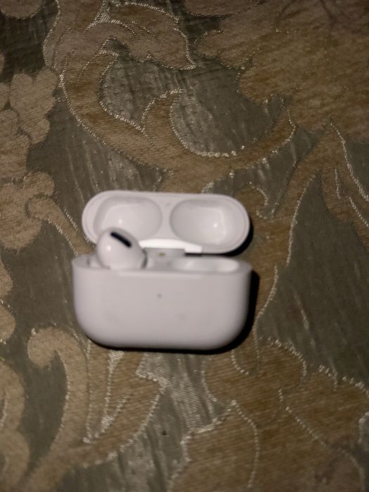 Айрподс оригинал про 1