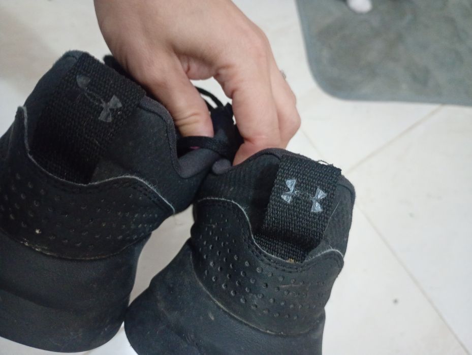 Страхотен  унисекс модел маратонки Nike,Under Armour