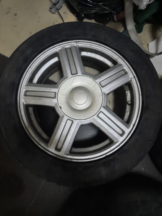 Продам торусы ваз с резиной  на  15