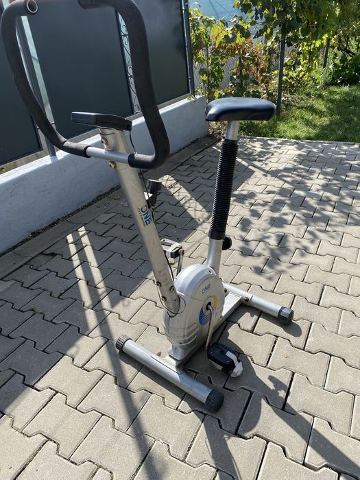 Bicicleta pentru camera fitnes