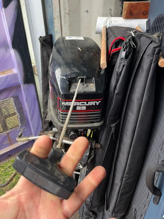 MERCURY 25 кс 2Т къс бутуш