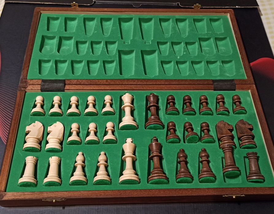 Seturi de sah de vanzare