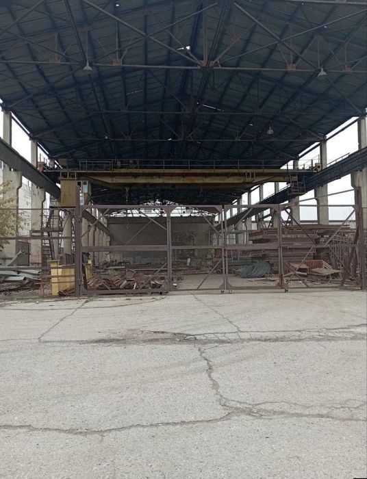 Алмазар метро (Сабир Рахимов) промзона,ул.Чарбог, склад 9.000 кв.м