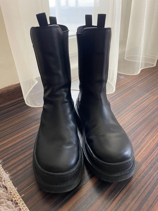 Кожени боти Д///