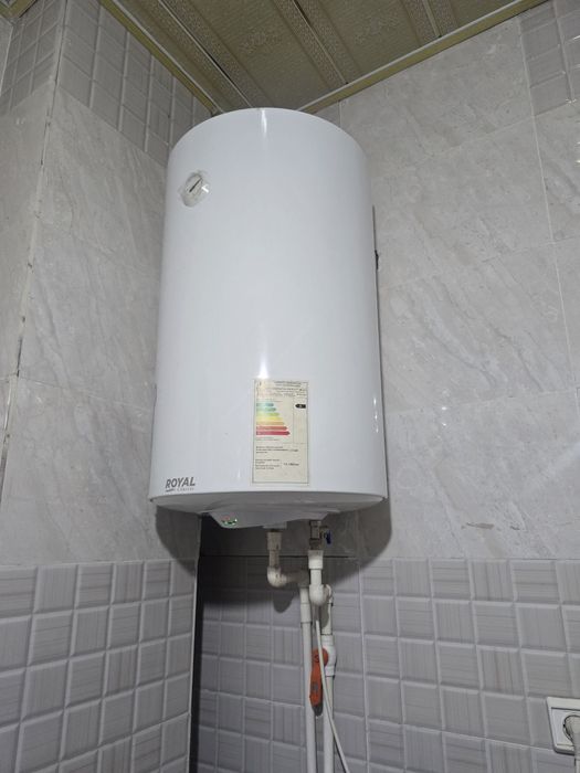 Аристон 80.талик сотилади  ишлаши аьло