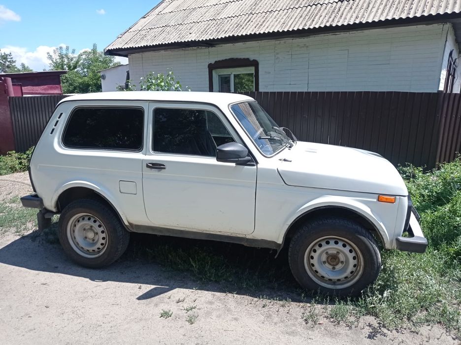 Продам НИВА ВАЗ ЛАДА 2011 г