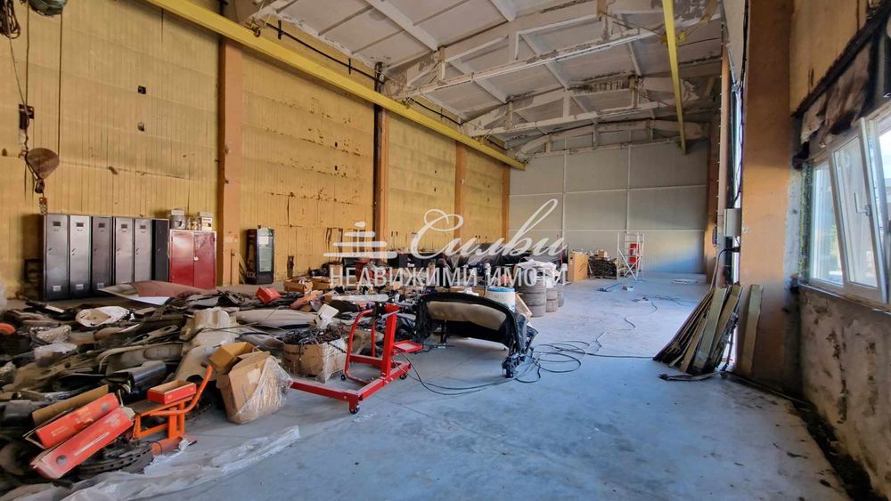 Дава се под наем Промишлена сграда в Шумен, Тракия - 300 кв.м за 918 € - Снимка #2