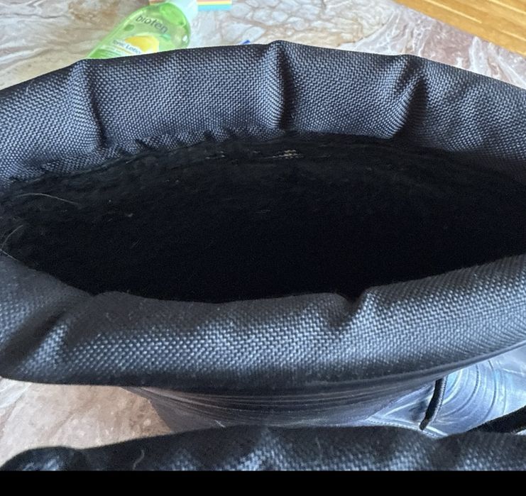 Продавам юношески боти