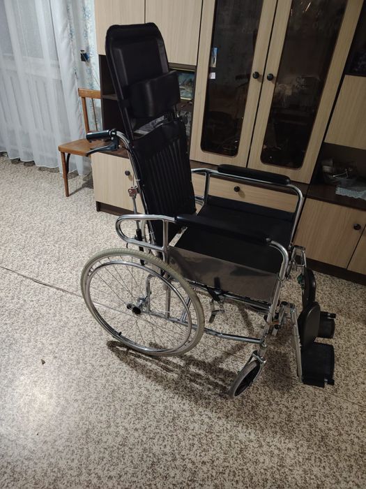 Кресло -коляска инвалидная