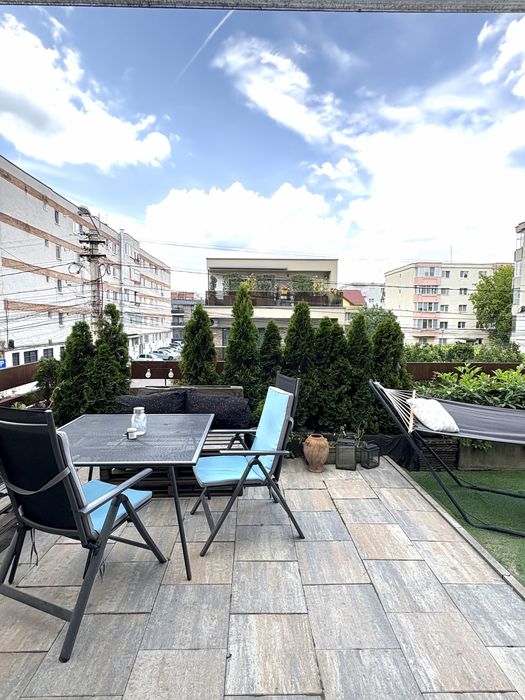 Apartament 4 camere de inchiriat