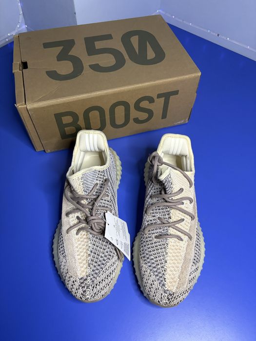Yeezy 350 v2 Ash Pearl