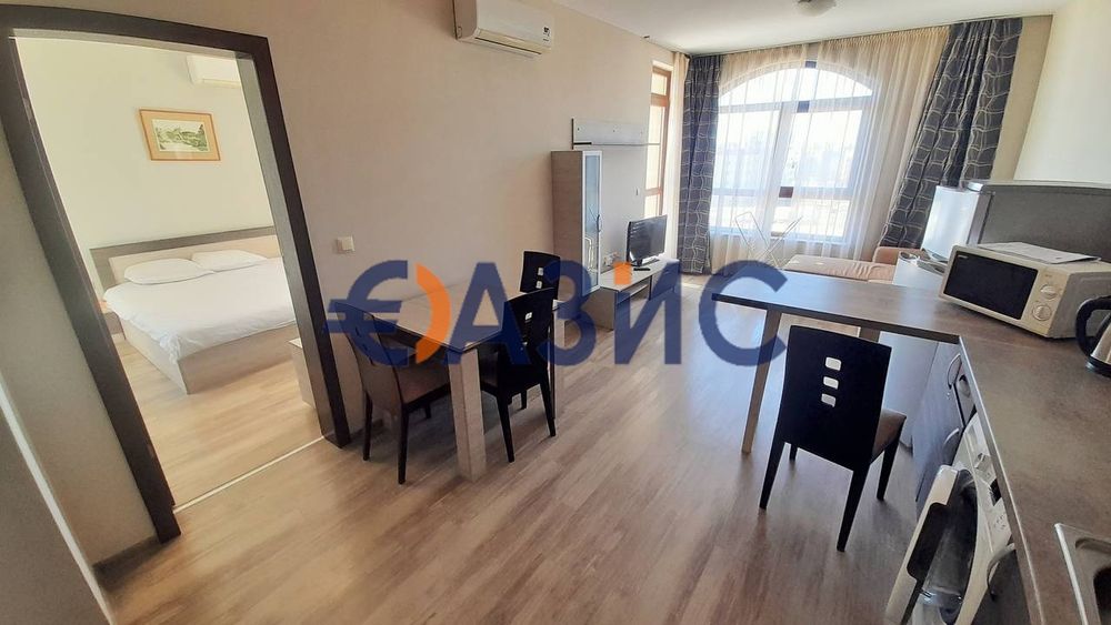 Продава се Двустаен апартамент в Свети Влас - 68 кв.м за 1743 €/кв.м - Снимка #3