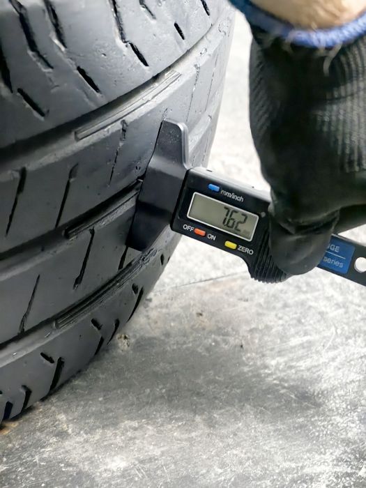 235/65R16C Continental 2021 7,8-7,6mm stare foarte buna