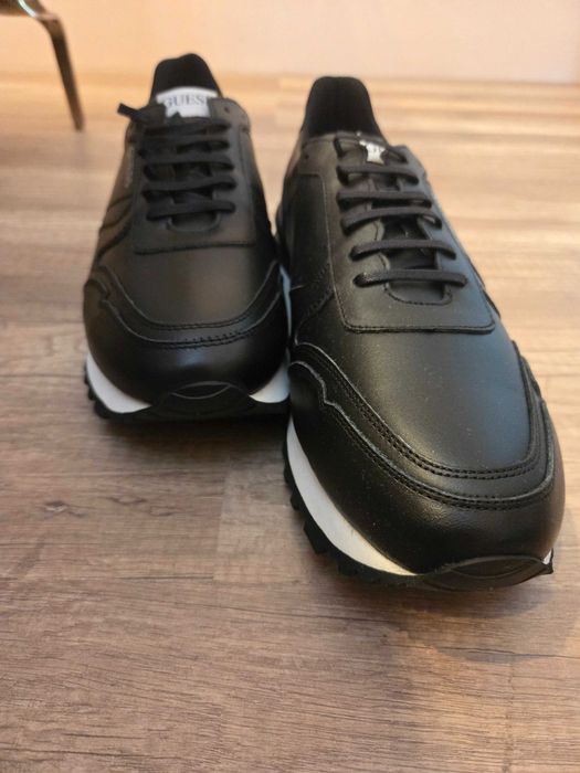 Guess Нови Черни спортни обувки