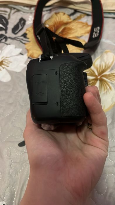 Vand aparat foto CANON 4000D