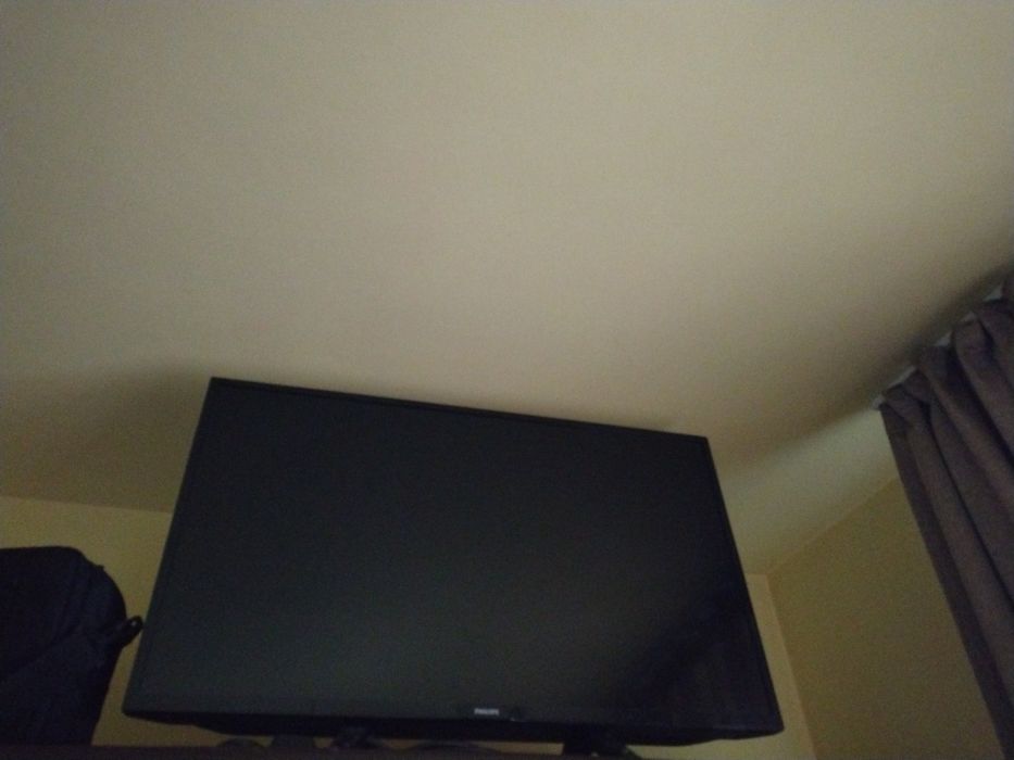 Televizor Philips  HD, diagonala 80 cm,  functioneaza f bine.