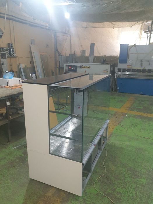 Холодильная витрина