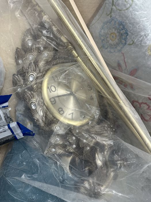 Продается часы в хорошем состояний