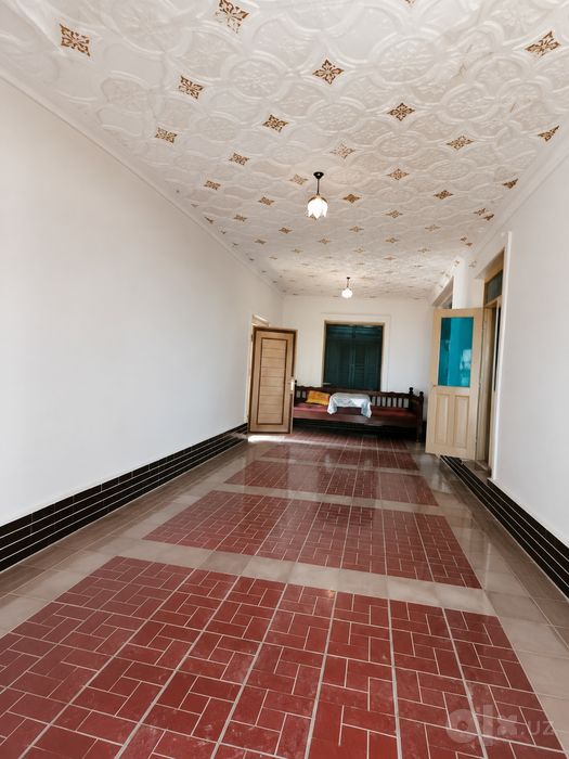 Hovli sotiladi hamma jixozlari bilan tayyor hovli