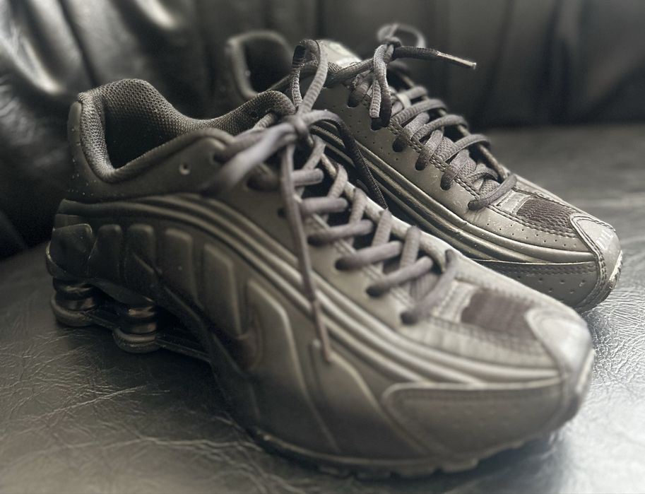 Nike Shox R4 unisex