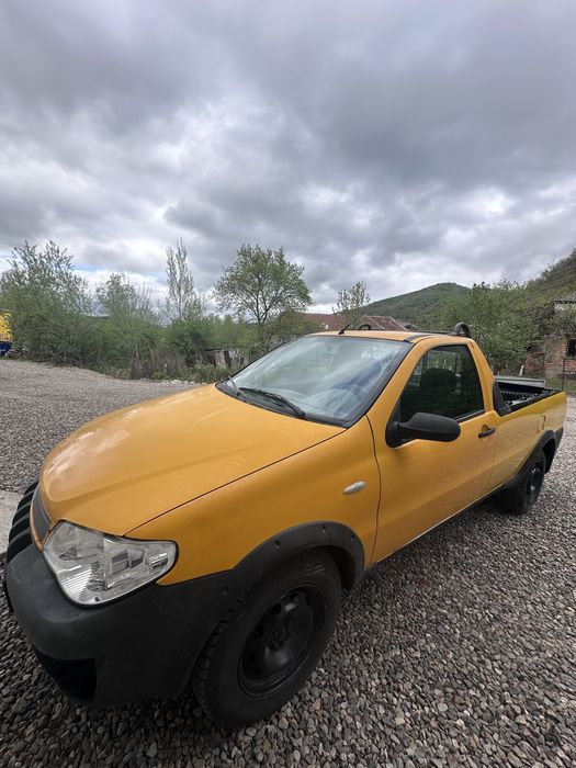 Vand fiat strada