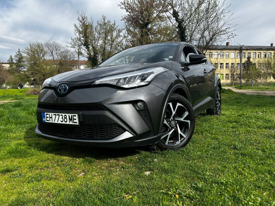 Toyota C-HR 2.0 Hybrid Гаранция 150кс