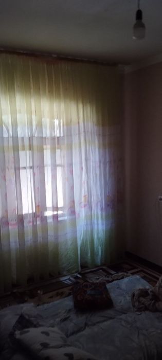 Срочно продается 2 ком квартира в 8 мкр 1 этаж