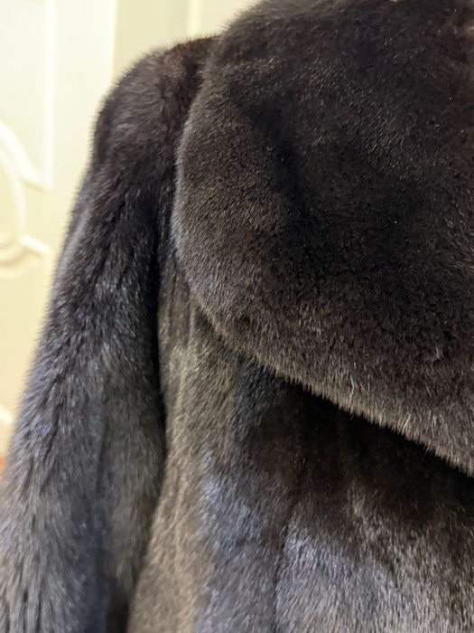 Продам шубу Блэк Лама