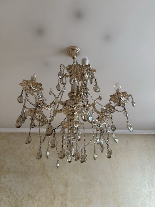 Люстра с камнями