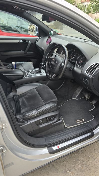 Vand Audi Q7 3.0 TDI S-Line 7 locuri