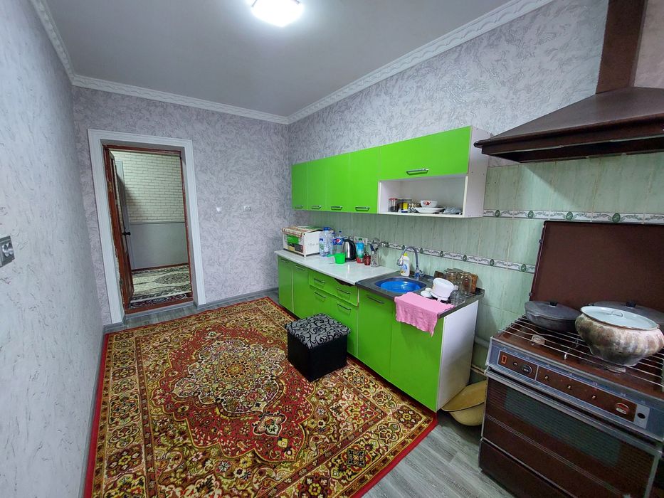 Sentrda Gone qala 120 avtobaz 4.5 sotuk 4 komnata jay s.di