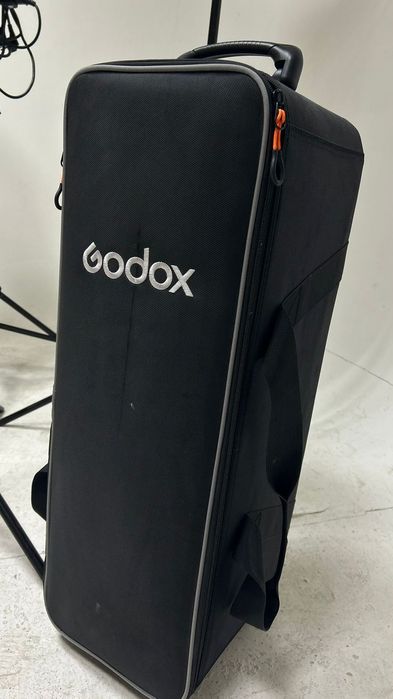 Продам импульсный свет Godox MS 300D  состояние новое все как на фото